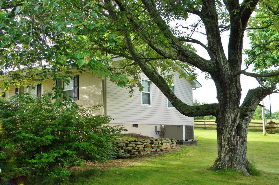 477 Houston Road Crossville, TN 38555 - Photo 3 of 29 side