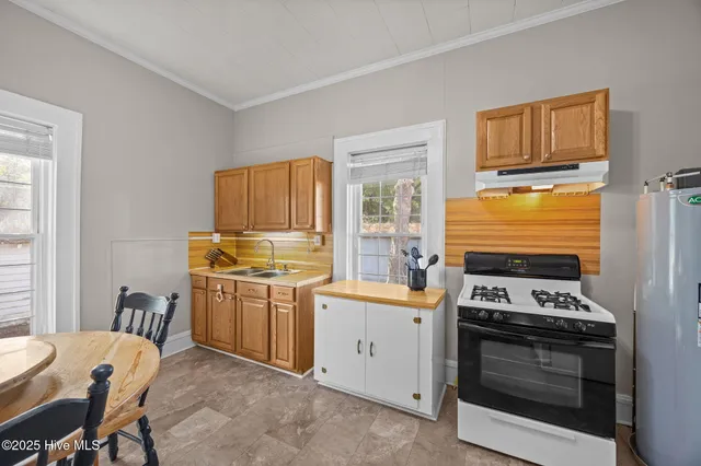 $205,000 | 202 North Main Street, Walstonburg, NC 27888