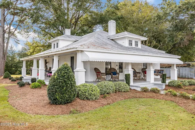 $205,000 | 202 North Main Street, Walstonburg, NC 27888