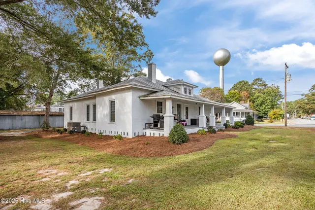 $205,000 | 202 North Main Street, Walstonburg, NC 27888