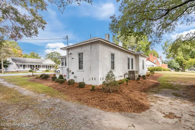 $205,000 | 202 North Main Street, Walstonburg, NC 27888