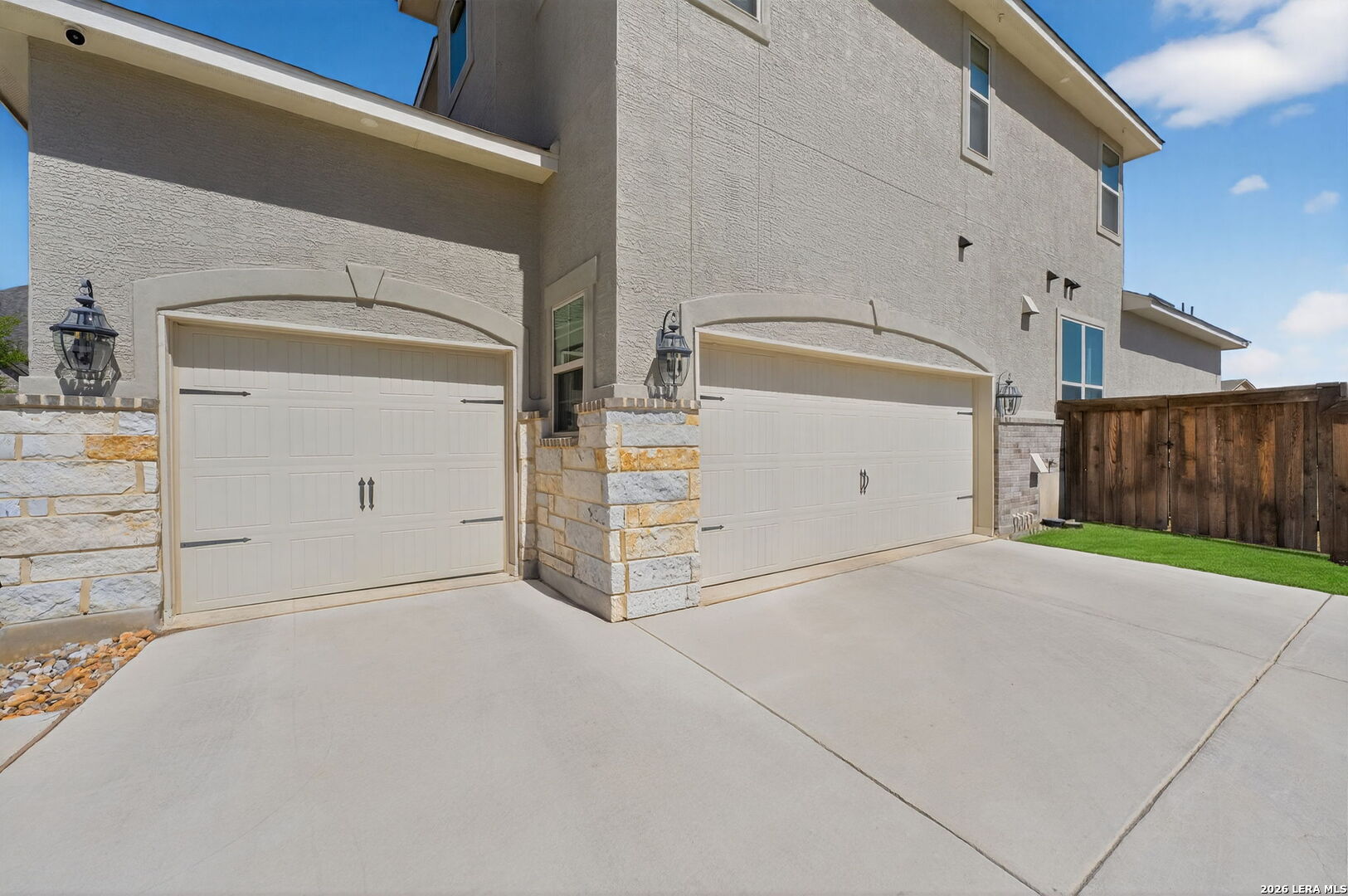 107 Lilly Bluff Castroville, TX 78009 - Photo 4 of 68