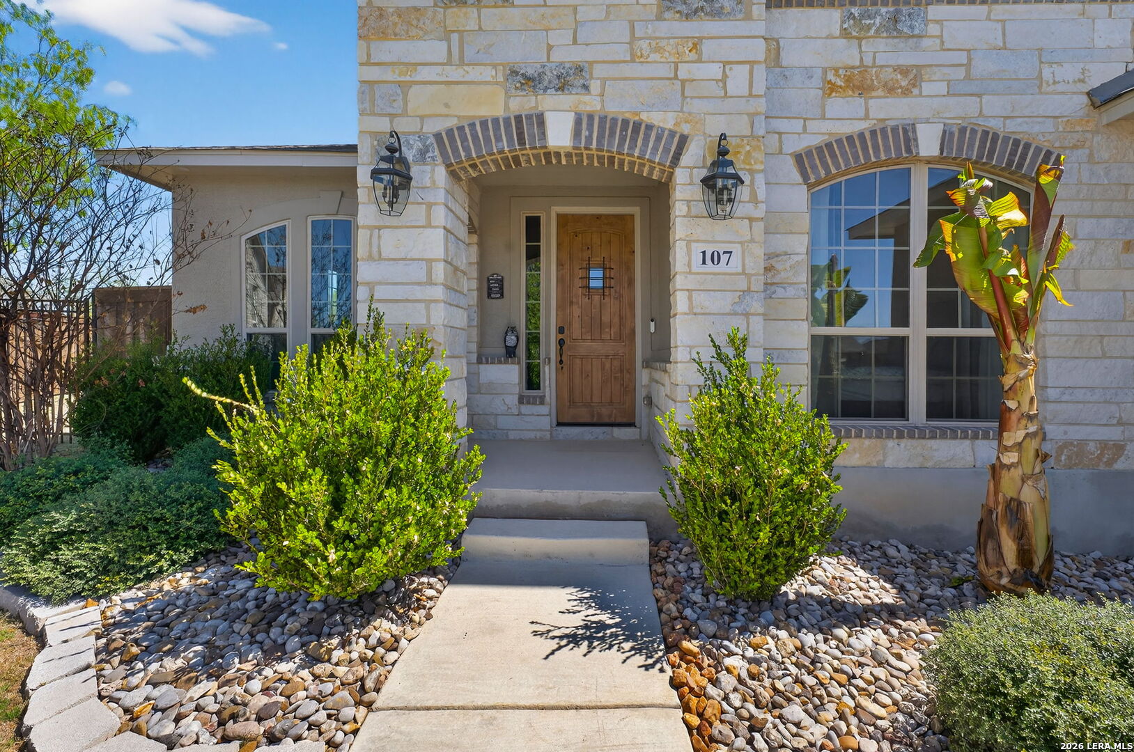 107 Lilly Bluff Castroville, TX 78009 - Photo 5 of 68