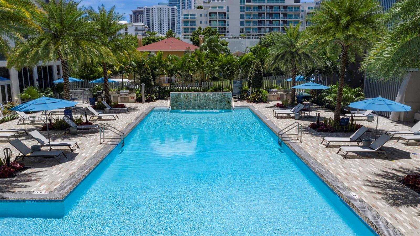 2701 Biscayne Boulevard, Unit 4111 Miami, FL 33137 - Photo 45 of 45 a view of a backyard with sitting area