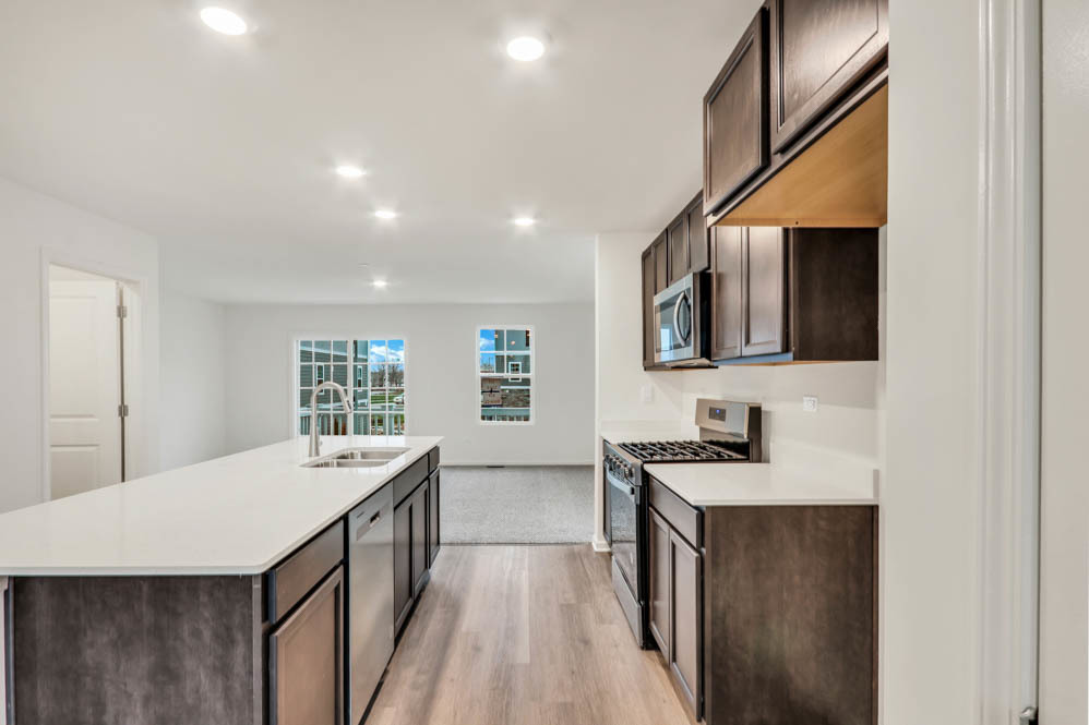 361 Bridgeview Court St. Charles, IL 60174 - Photo 4 of 44