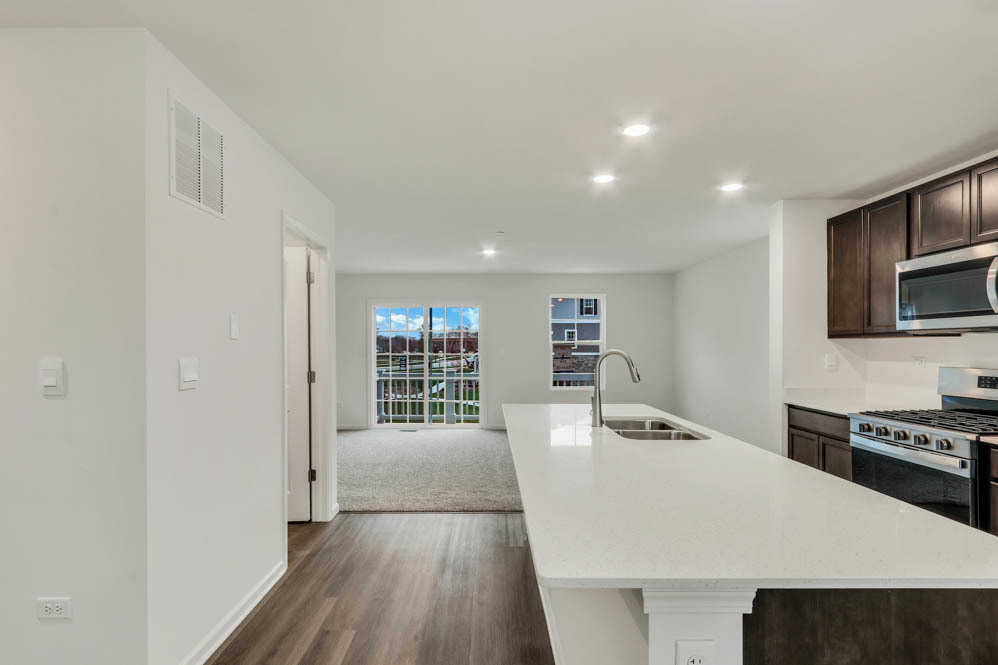 361 Bridgeview Court St. Charles, IL 60174 - Photo 6 of 44