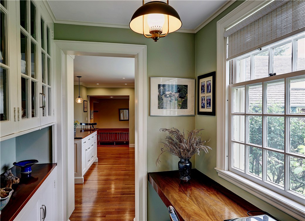 60 Adams Point Road Barrington, RI 02806 - Photo 14 of 50