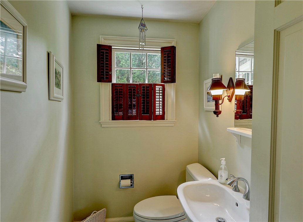 60 Adams Point Road Barrington, RI 02806 - Photo 26 of 50