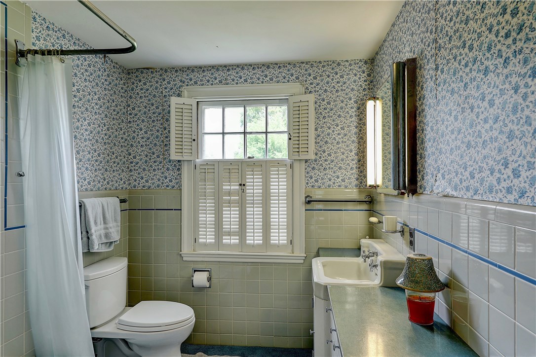 60 Adams Point Road Barrington, RI 02806 - Photo 38 of 50