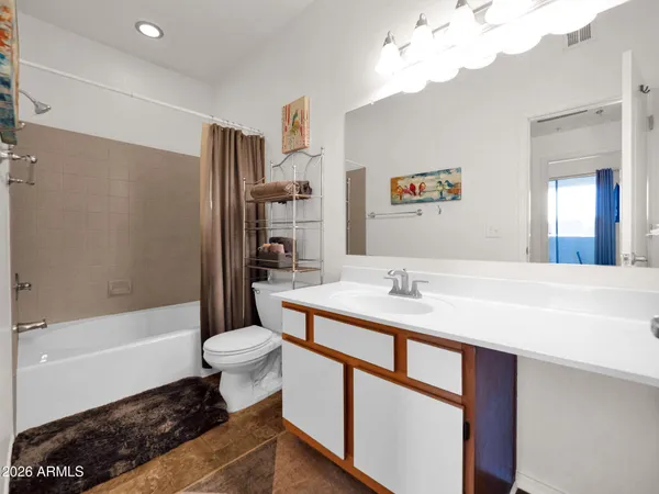 $179,000 | 2929 West Yorkshire Drive, Unit 2015, Phoenix, AZ 85027