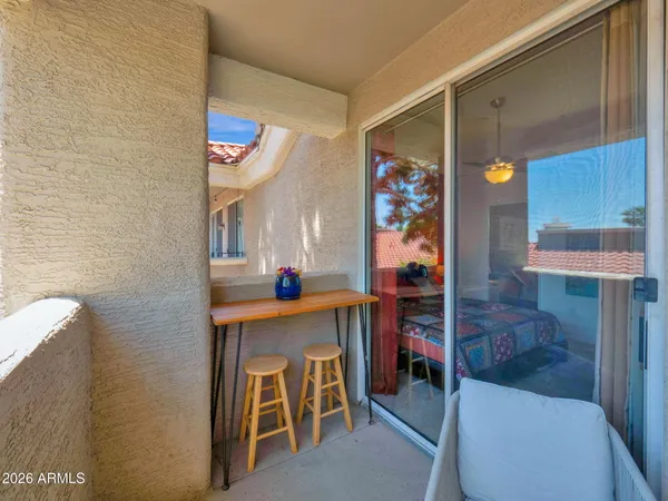 $179,000 | 2929 West Yorkshire Drive, Unit 2015, Phoenix, AZ 85027