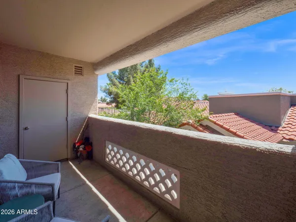 $179,000 | 2929 West Yorkshire Drive, Unit 2015, Phoenix, AZ 85027