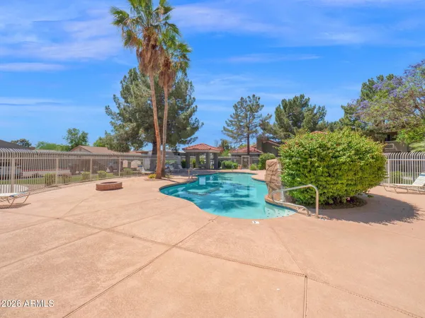 $179,000 | 2929 West Yorkshire Drive, Unit 2015, Phoenix, AZ 85027