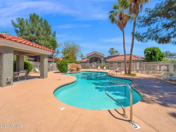 $179,000 | 2929 West Yorkshire Drive, Unit 2015, Phoenix, AZ 85027
