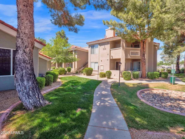 $179,000 | 2929 West Yorkshire Drive, Unit 2015, Phoenix, AZ 85027