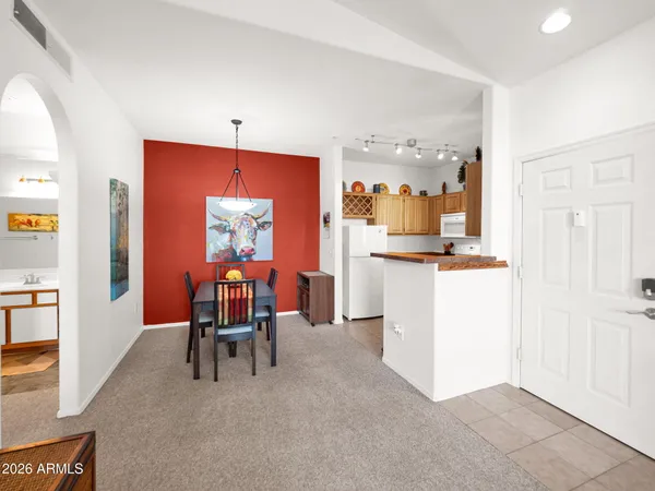 $179,000 | 2929 West Yorkshire Drive, Unit 2015, Phoenix, AZ 85027