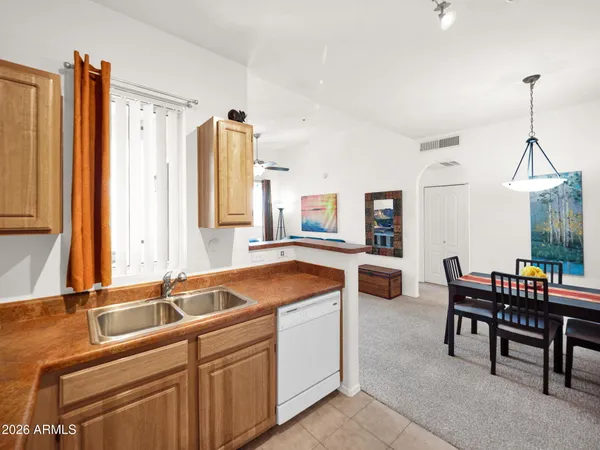 $179,000 | 2929 West Yorkshire Drive, Unit 2015, Phoenix, AZ 85027