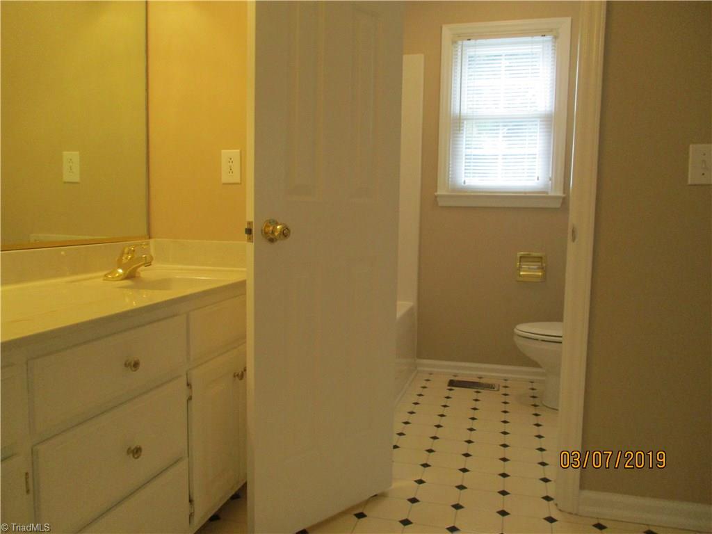 1212 Raspberry Run Graham, NC 27253 - Photo 17 of 22 Gallery Image 17