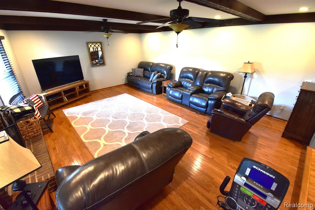 439 Shellbourne Drive Rochester Hills, MI 48309 - Photo 9 of 60