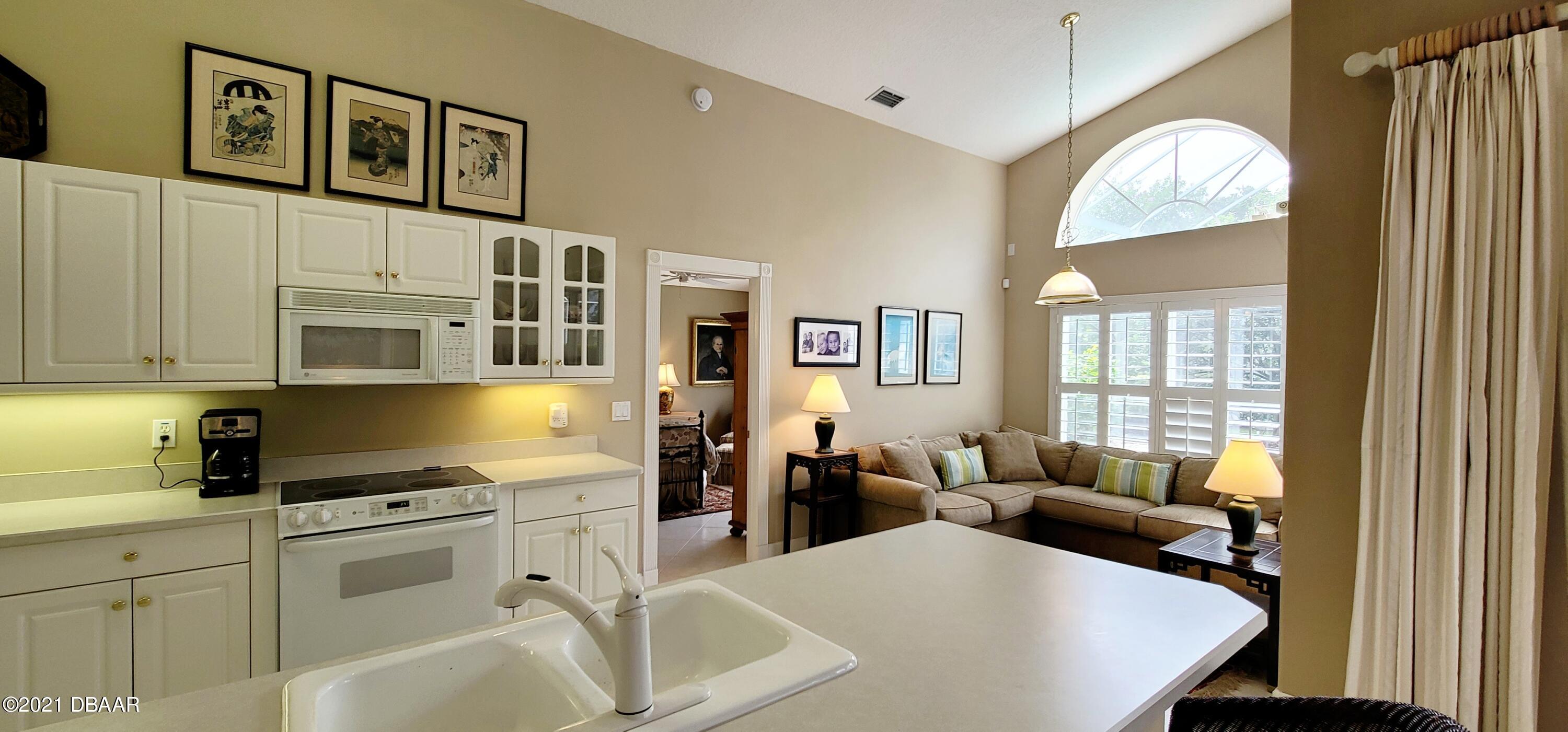 37 Bay Pointe Drive Ormond Beach, FL 32174 - Photo 14 of 31 Breakfast nook