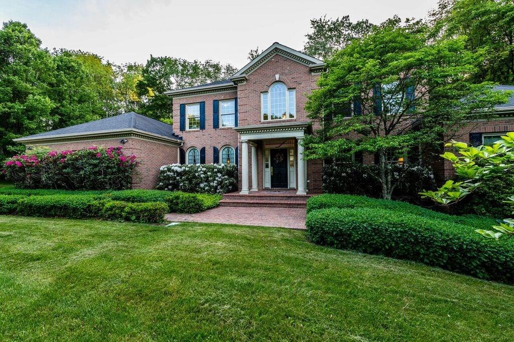 915 Settlers Ridge Road Pittsburgh, PA 15238 - Photo 1 of 24 Gallery Image 1