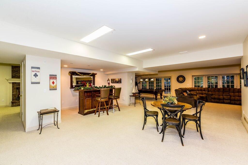 915 Settlers Ridge Road Pittsburgh, PA 15238 - Photo 20 of 24 Gallery Image 20