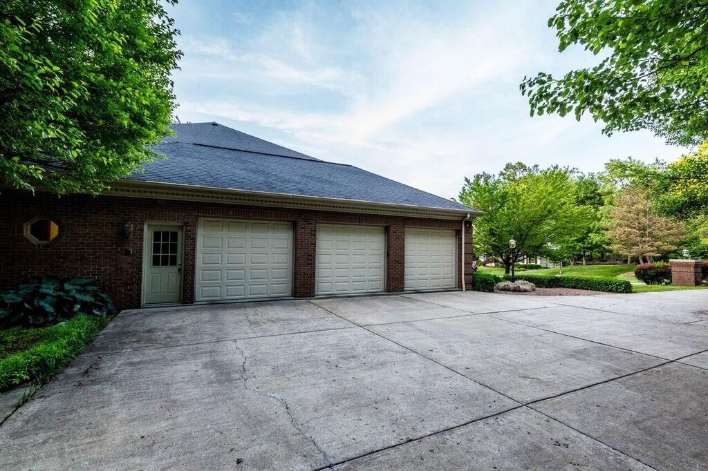 915 Settlers Ridge Road Pittsburgh, PA 15238 - Photo 23 of 24 Gallery Image 23
