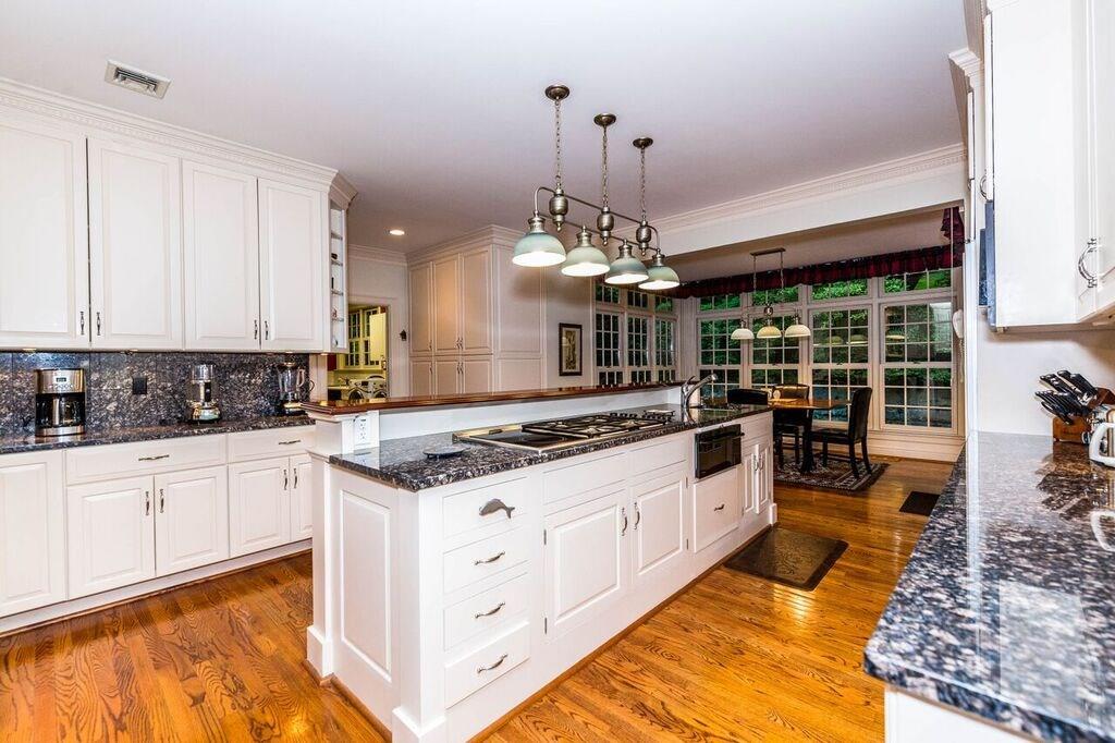 915 Settlers Ridge Road Pittsburgh, PA 15238 - Photo 4 of 24 Gallery Image 4