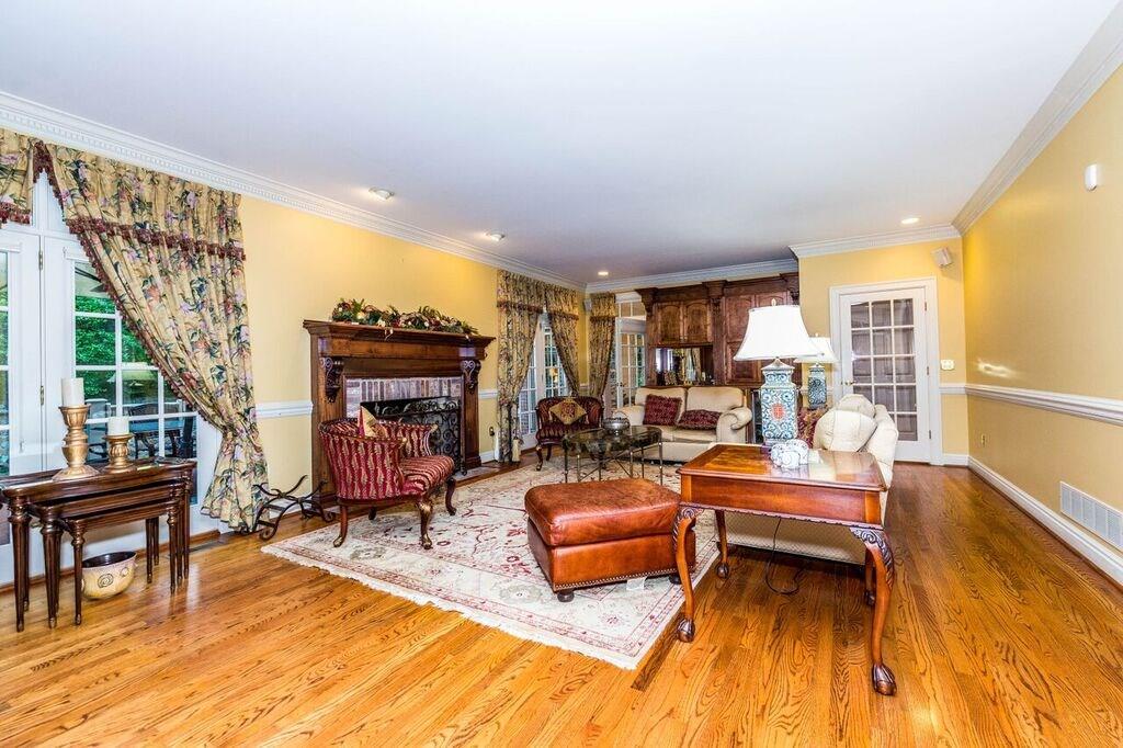 915 Settlers Ridge Road Pittsburgh, PA 15238 - Photo 9 of 24 Gallery Image 9