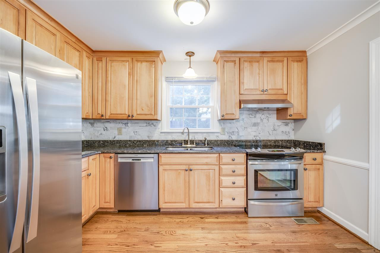 1205 Ivy Lane Raleigh, NC 27609 - Photo 8 of 21 Photo 8