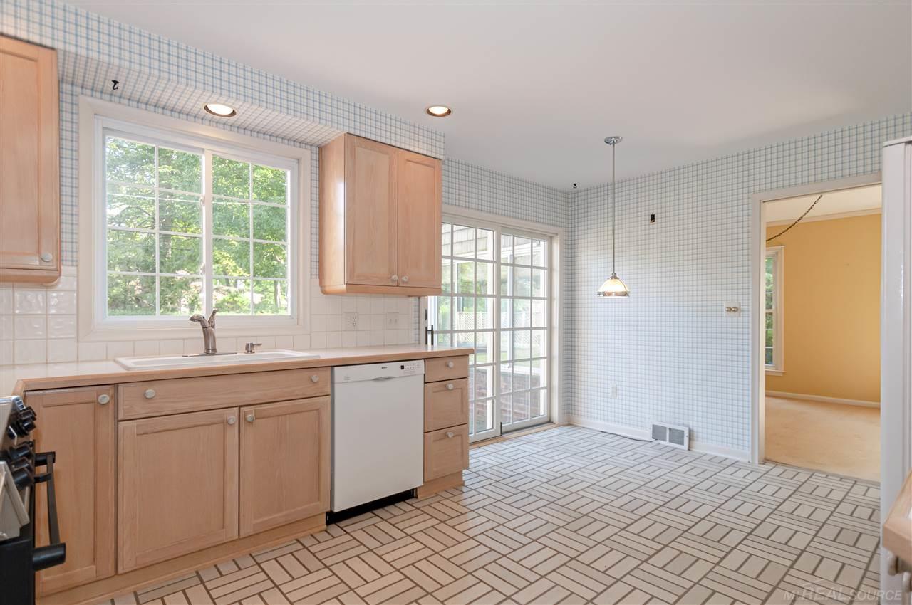 88 Roslyn Road Grosse Pointe Shores, MI 48236 - Photo 16 of 43