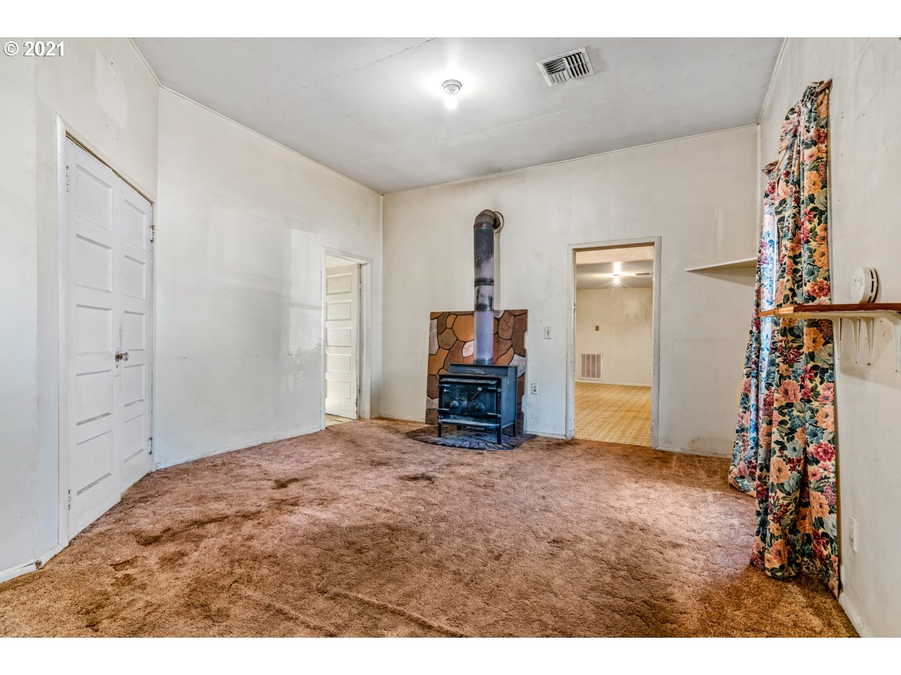 1668 Main Street Springfield, OR 97477 - Photo 7 of 24