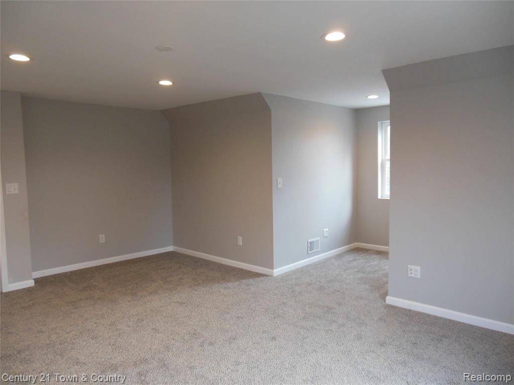 3298 Harrison Avenue Rochester Hills, MI 48307 - Photo 21 of 30