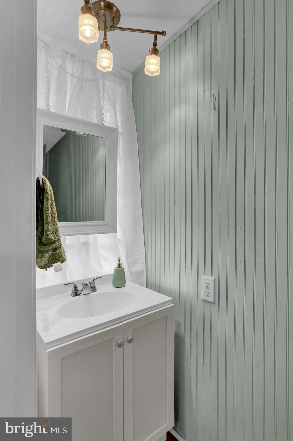 6565 Fairfield Road Fairfield, PA 17320 - Photo 25 of 54 Half Bath (main level)