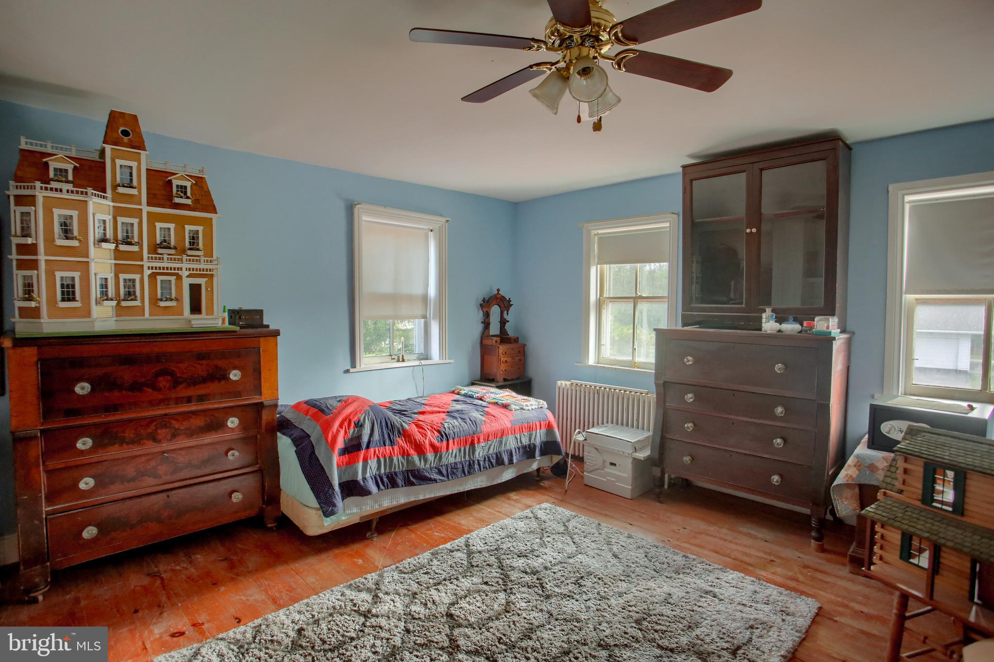 303 South Ridge Road Carlisle, PA 17015 - Photo 17 of 47 Guest bedroom 2