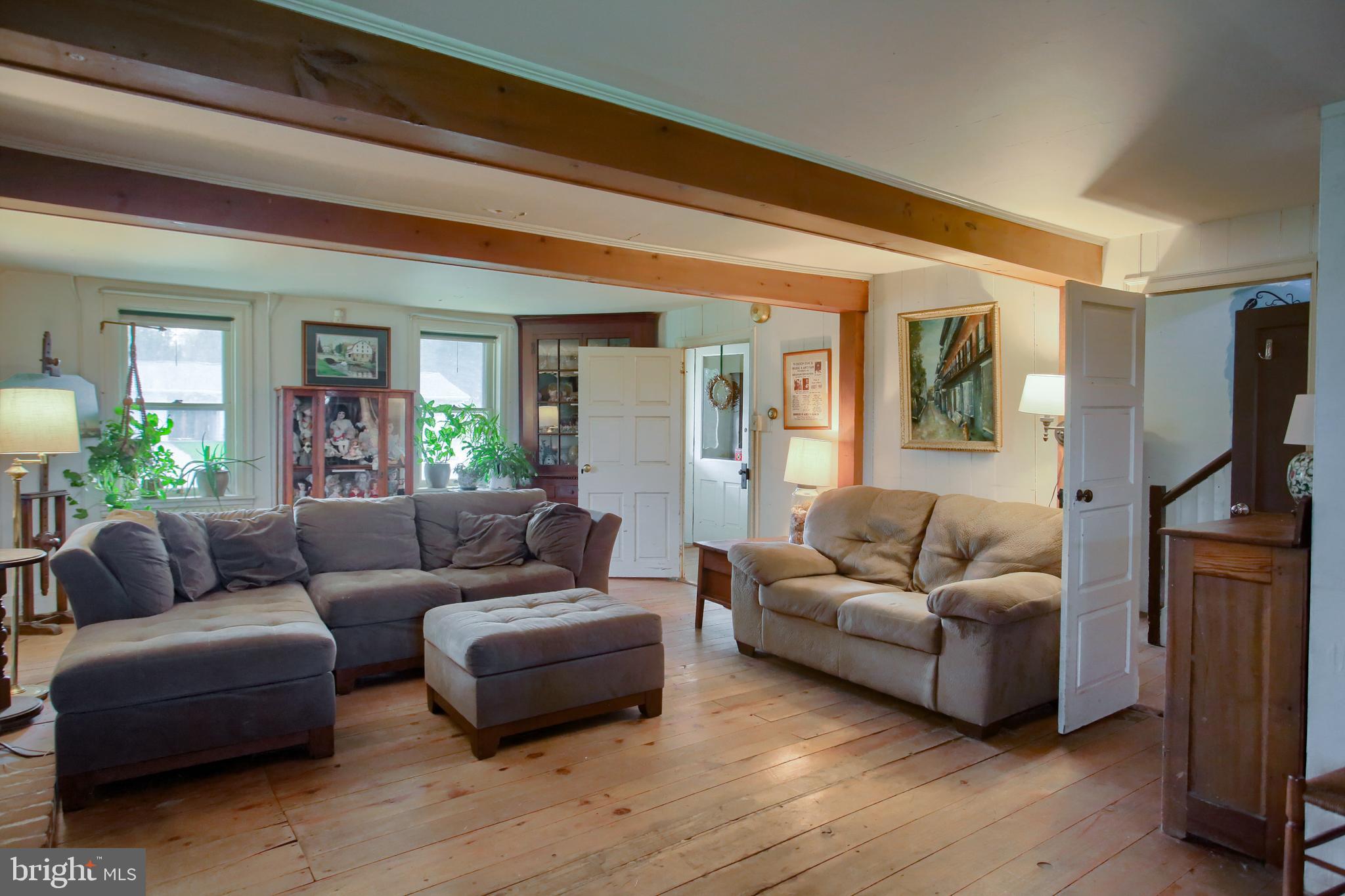303 South Ridge Road Carlisle, PA 17015 - Photo 5 of 47 Family Room of foyer