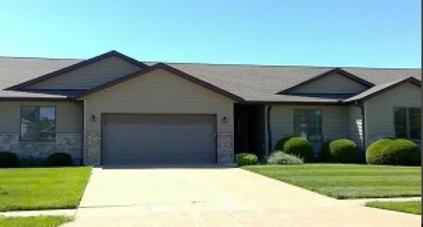 $239,000 | 432 Mill Ridge Road, Unit 432, Clinton, IA 52732