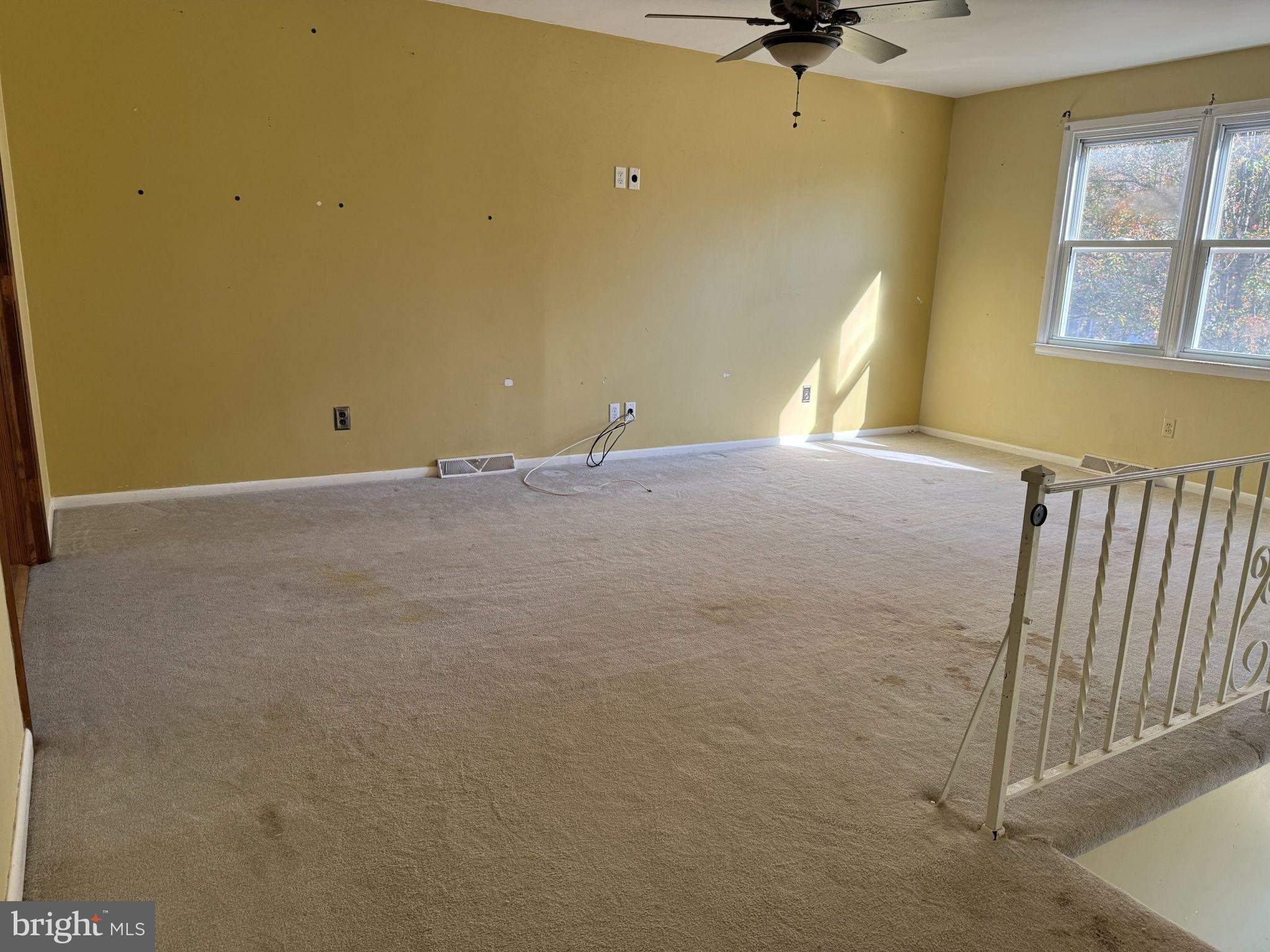 916 Edgemoor Road Cherry Hill, NJ 08034 - Photo 5 of 33 a view of a livingroom with a window