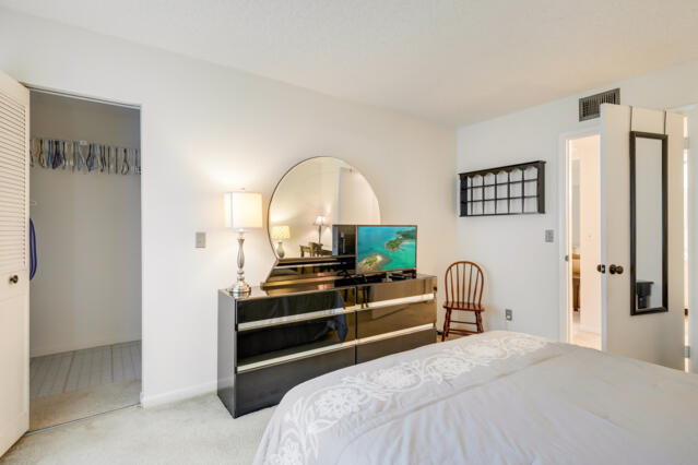 319 Pine Ridge Circle, Unit B1 Greenacres, FL 33463 - Photo 12 of 26 319_Pine_Ridge_B1_15