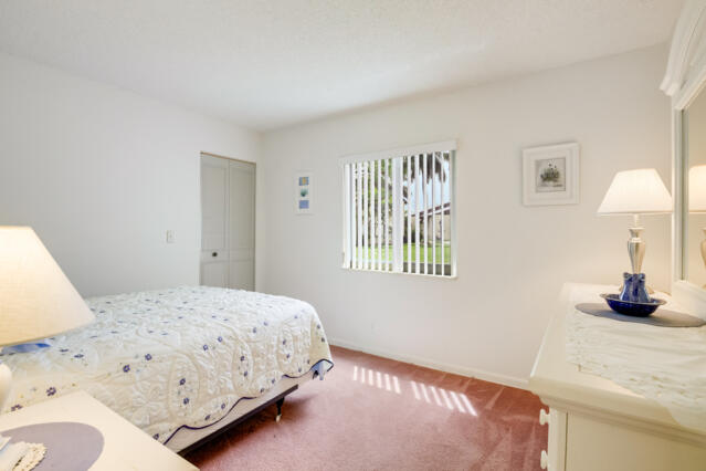 319 Pine Ridge Circle, Unit B1 Greenacres, FL 33463 - Photo 14 of 26 319_Pine_Ridge_B1_17