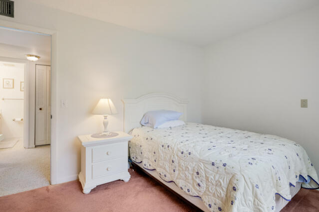 319 Pine Ridge Circle, Unit B1 Greenacres, FL 33463 - Photo 15 of 26 319_Pine_Ridge_B1_18