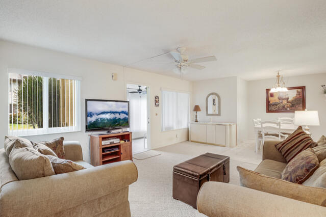 319 Pine Ridge Circle, Unit B1 Greenacres, FL 33463 - Photo 4 of 26 319_Pine_Ridge_B1_6