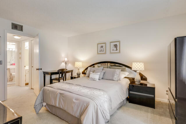 319 Pine Ridge Circle, Unit B1 Greenacres, FL 33463 - Photo 10 of 26 319_Pine_Ridge_B1_13