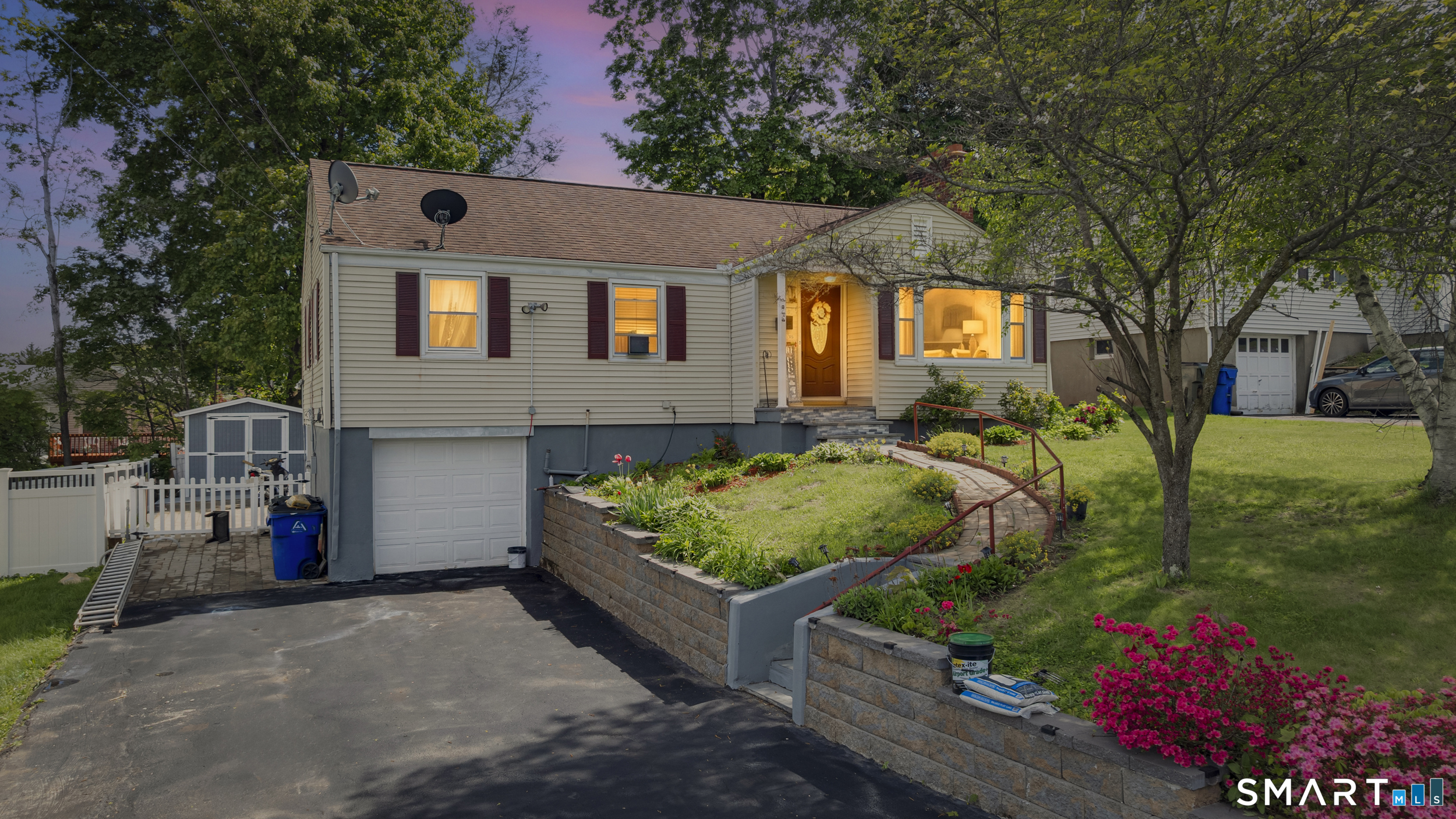 25 Crystal Street Wethersfield, CT 06109 - Photo 1 of 32