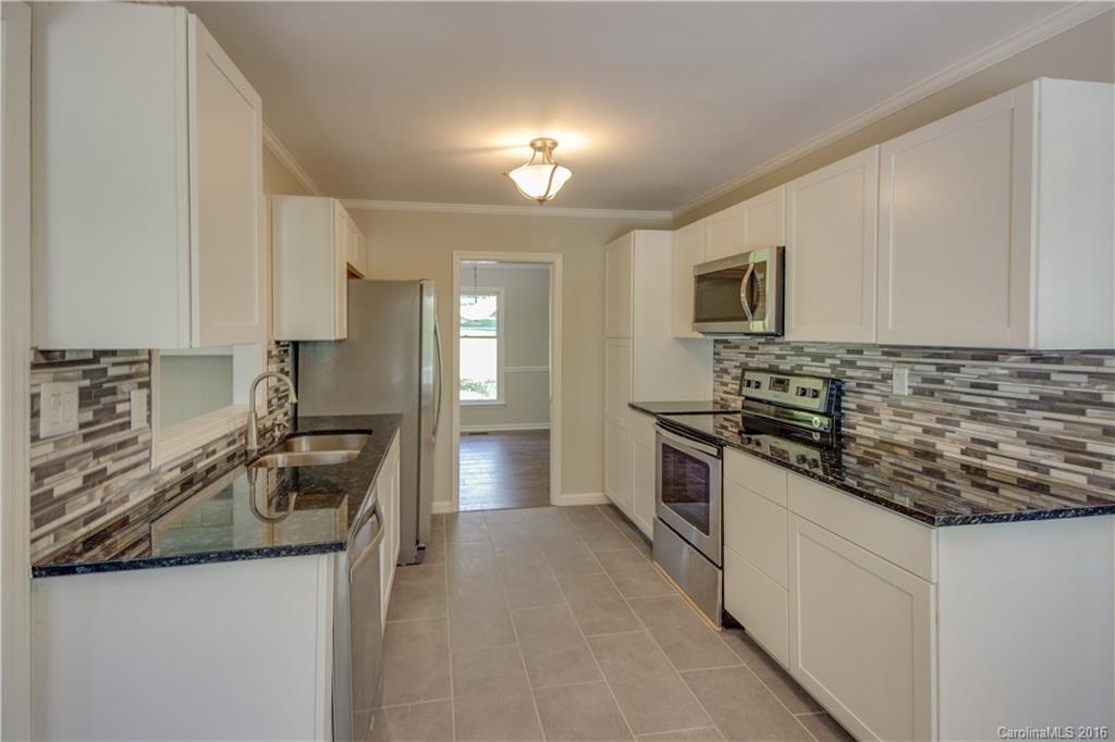 147 Robinson Road Gastonia, NC 28056 - Photo 4 of 19 Gallery Image 4