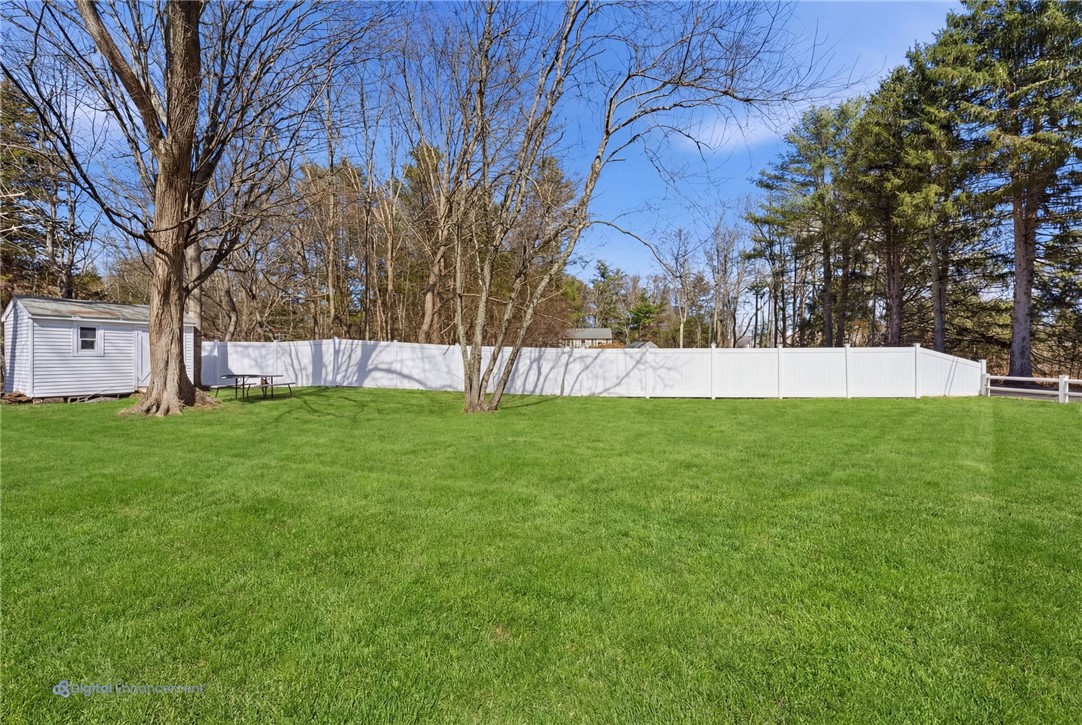 86 Wood Street Coventry, RI 02816 - Photo 6 of 50