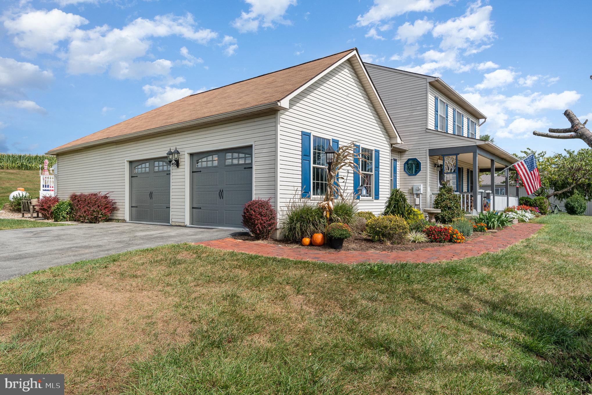 2323 Walnut Bottom Road Carlisle, PA 17015 - Photo 4 of 35 Gallery Image 4