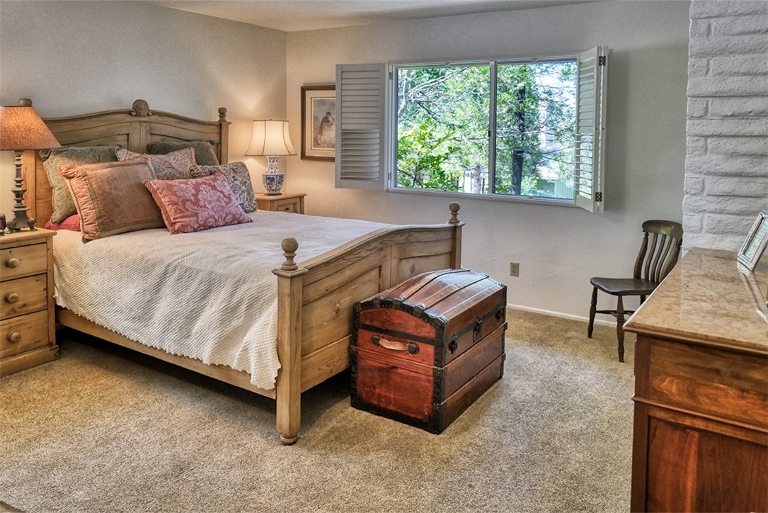 180 Grass Valley Road, Unit 42 Lake Arrowhead, CA 92352 - Photo 15 of 20