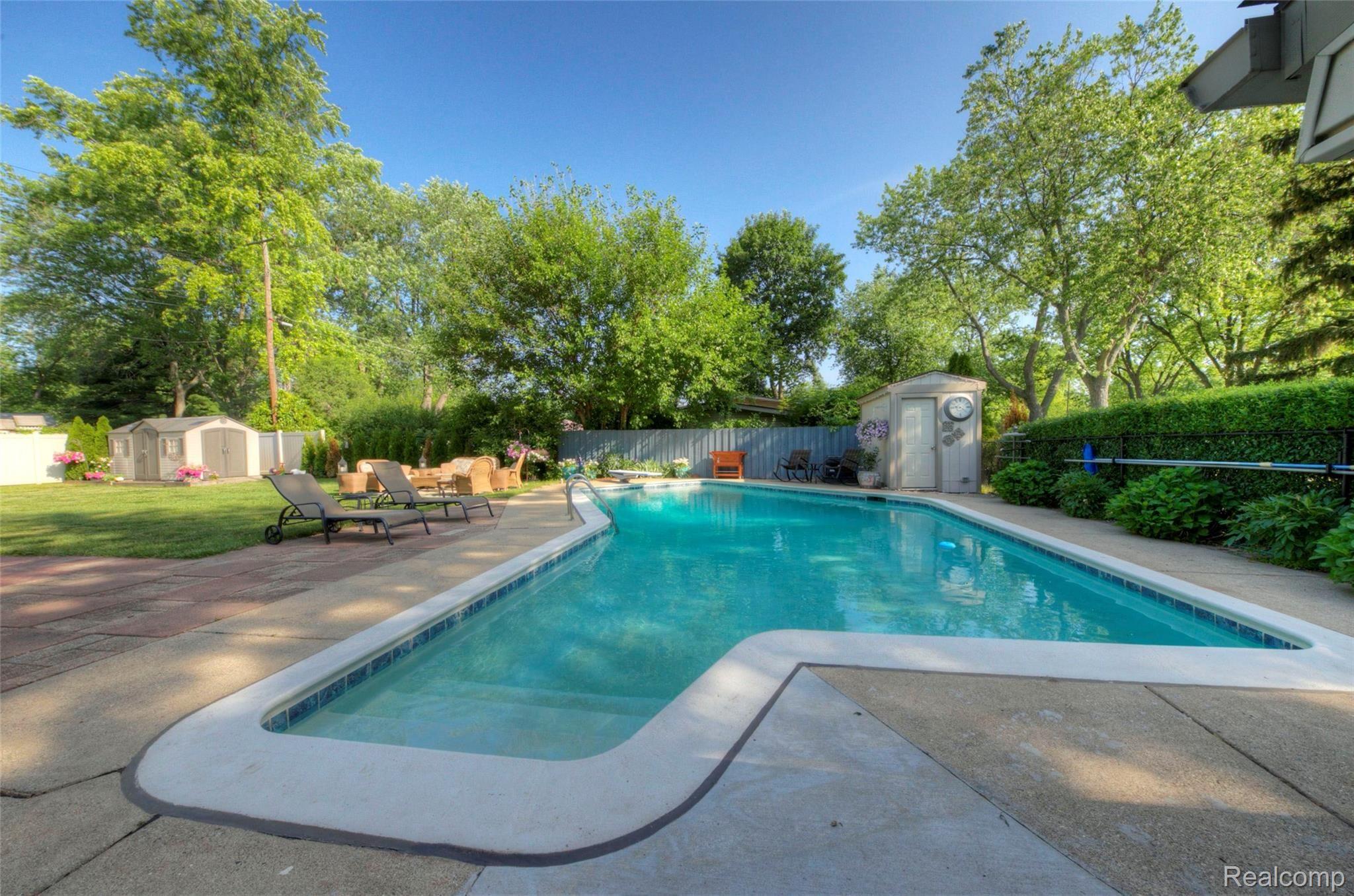 2465 Little Trail Road Walled Lake, MI 48390 - Photo 52 of 62 4H8A7593_4_5.jpg