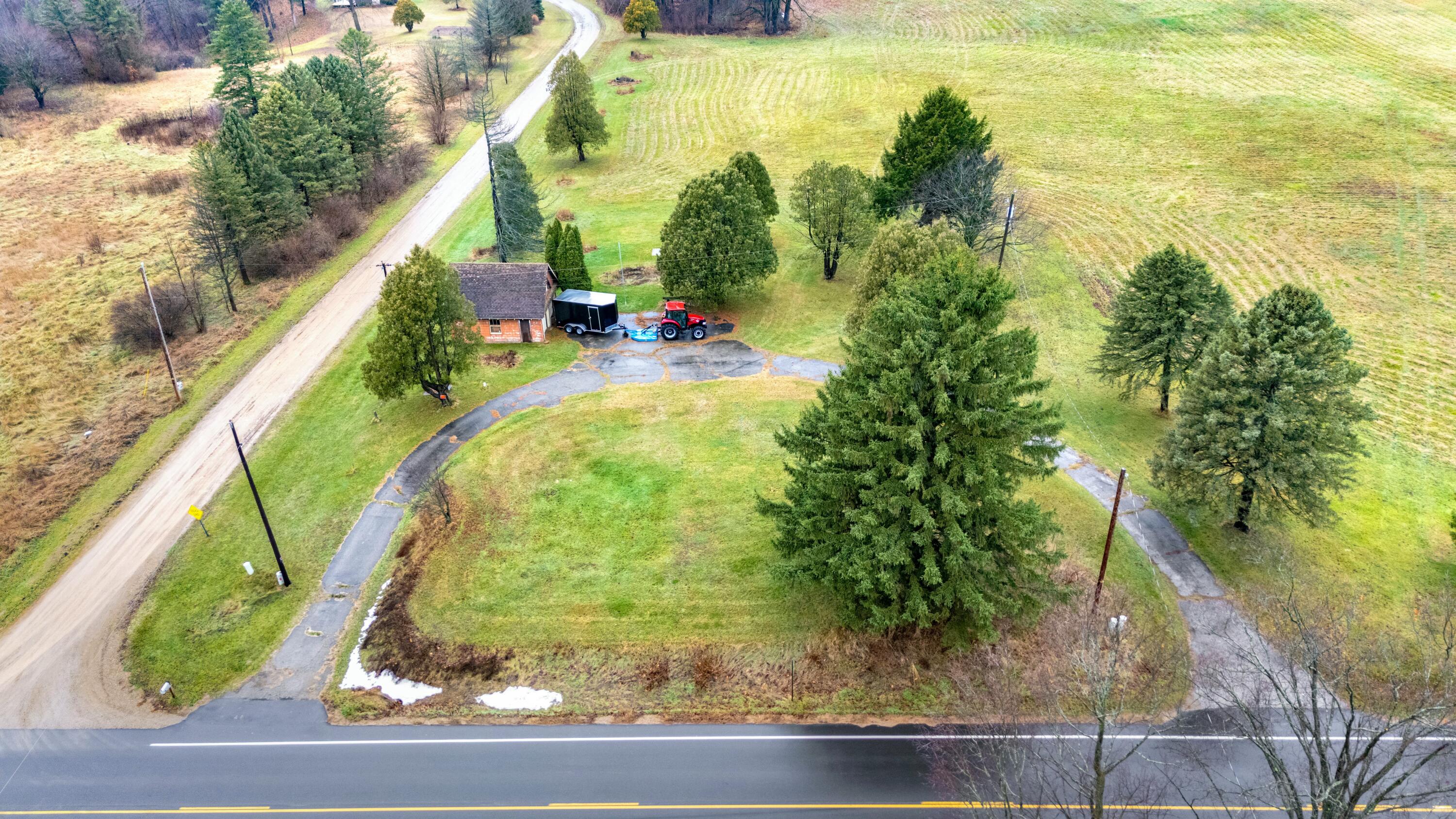 846 North Benton Center Road Benton Harbor, MI 49022 - Photo 3 of 11 tempImagerJFkXO